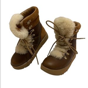 Ugg Waterproof Brown Camel  Lace Calf  Boot Size 5US
